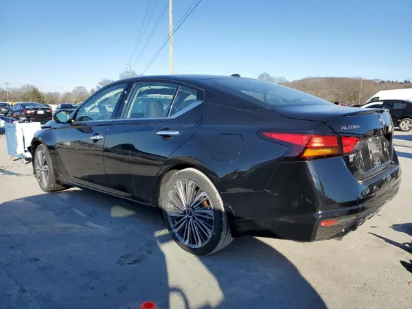1N4BL4EV8SN311554 2025 NISSAN ALTIMA - Image 2