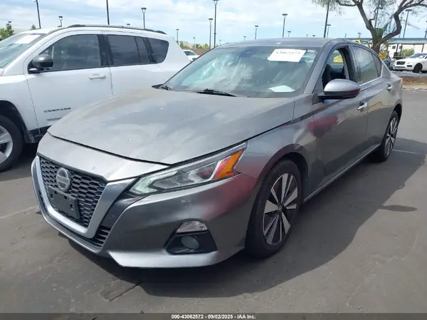 1N4BL4EV9KC216027 2019 NISSAN ALTIMA - Image 2