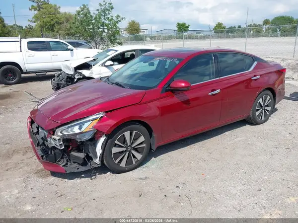 1N4BL4EV9MN377260 2021 NISSAN ALTIMA - Image 2