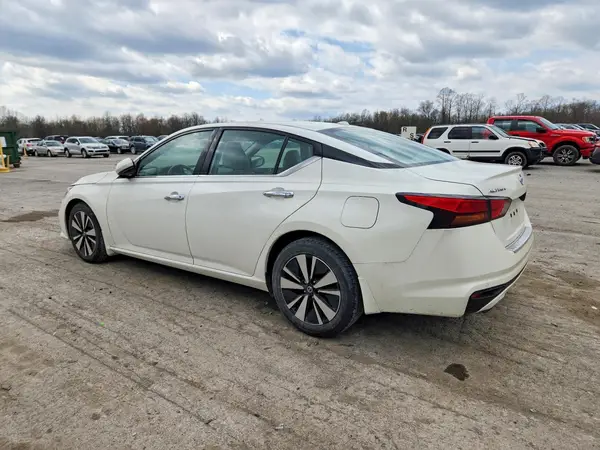 1N4BL4EV9MN421807 2021 NISSAN ALTIMA - Image 2