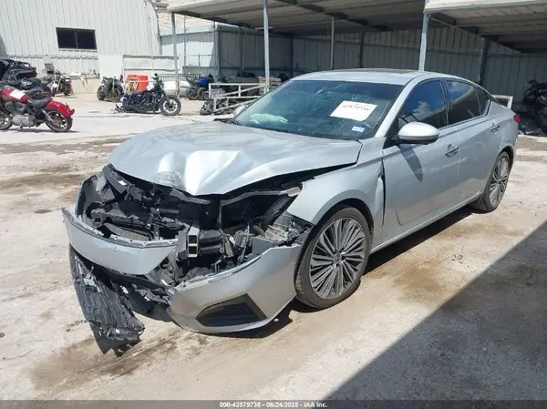 1N4BL4EV9PN371821 2023 NISSAN ALTIMA - Image 2