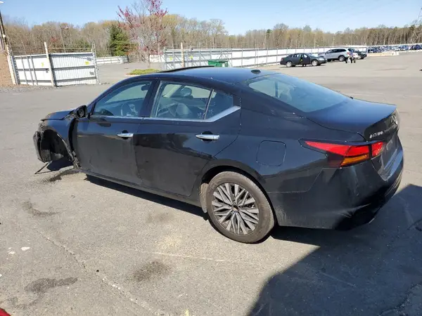 1N4BL4EV9PN383760 2023 NISSAN ALTIMA - Image 2