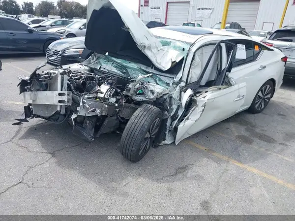 1N4BL4EW0MN388639 2021 NISSAN ALTIMA - Image 2
