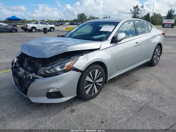 1N4BL4EW0NN420975 2022 NISSAN ALTIMA - Image 2
