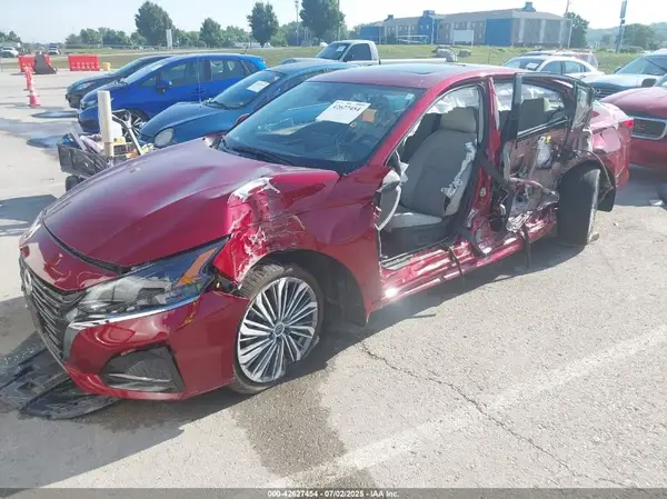1N4BL4EW0RN339562 2024 NISSAN ALTIMA - Image 2