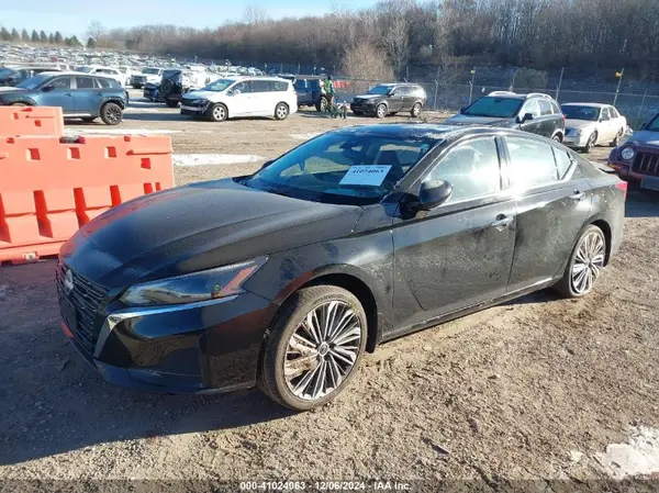 1N4BL4EW1PN353998 2023 NISSAN ALTIMA - Image 2