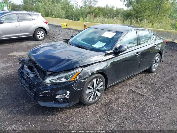 1N4BL4EW2LC175010 2020 NISSAN ALTIMA - Image 2