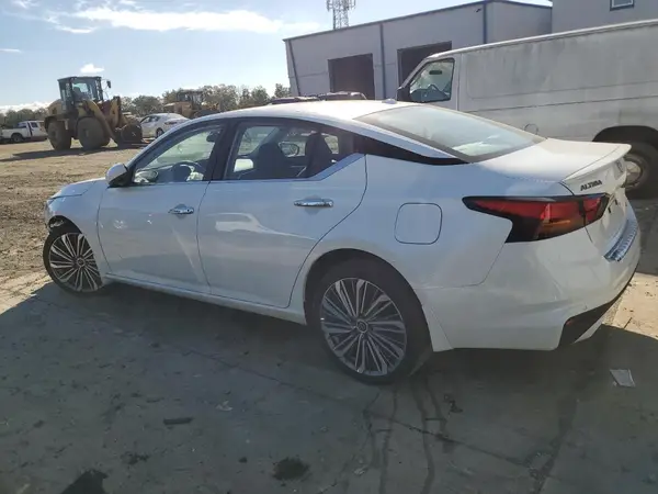 1N4BL4EW2PN300033 2023 NISSAN ALTIMA - Image 2