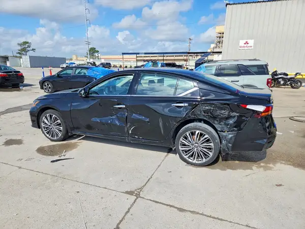1N4BL4EW2PN400844 2023 NISSAN ALTIMA - Image 2