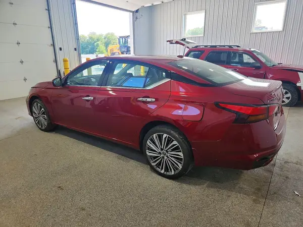 1N4BL4EW2RN305722 2024 NISSAN ALTIMA - Image 2