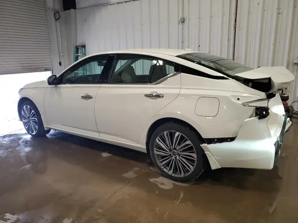 1N4BL4EW2RN415539 2024 NISSAN ALTIMA - Image 2