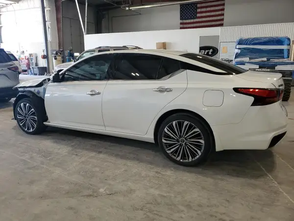 1N4BL4EW3PN332618 2023 NISSAN ALTIMA - Image 2