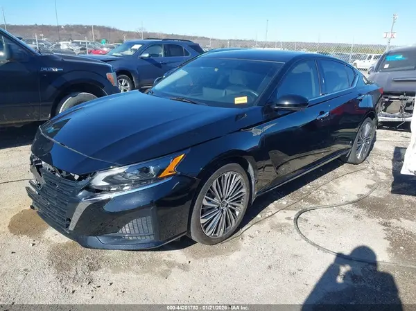 1N4BL4EW3PN421945 2023 NISSAN ALTIMA - Image 2
