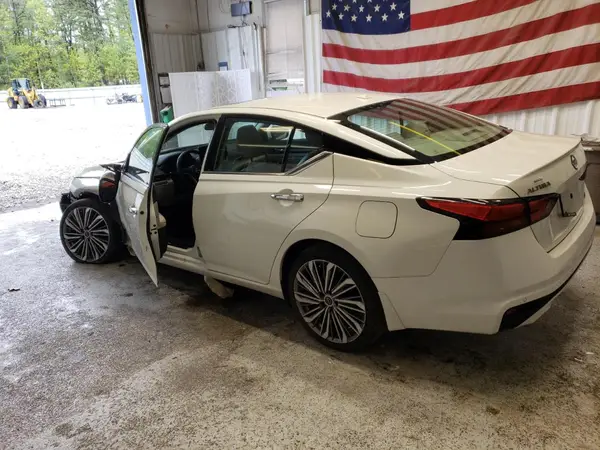 1N4BL4EW3SN308652 2025 NISSAN ALTIMA - Image 2