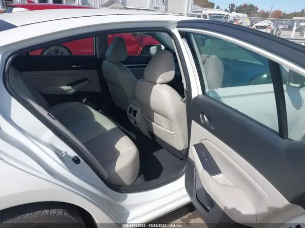 1N4BL4EW4KC180921 2019 NISSAN ALTIMA - Image 8