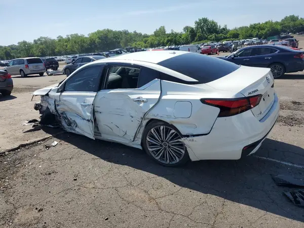 1N4BL4EW4RN301557 2024 NISSAN ALTIMA - Image 2