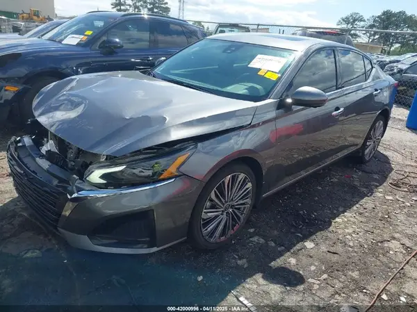 1N4BL4EW4RN329696 2024 NISSAN ALTIMA - Image 2