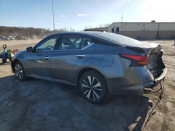 1N4BL4EW5KC193631 2019 NISSAN ALTIMA - Image 2