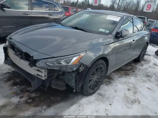 1N4BL4EW5KN303503 2019 NISSAN ALTIMA - Image 2