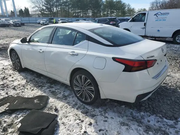 1N4BL4EW5PN390360 2023 NISSAN ALTIMA - Image 2