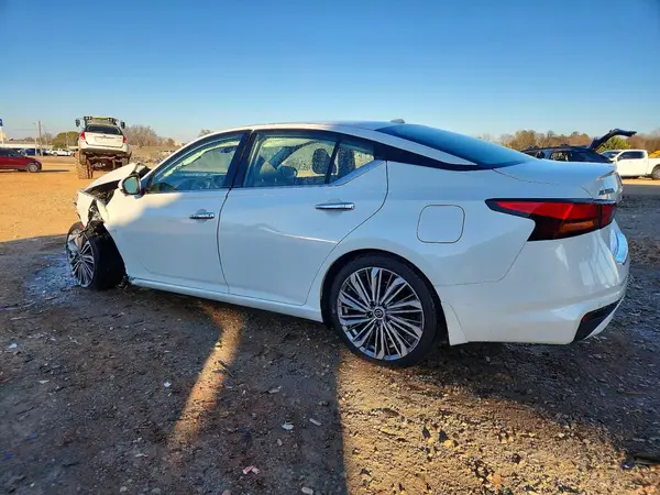 1N4BL4EW5PN408808 2023 NISSAN ALTIMA - Image 2