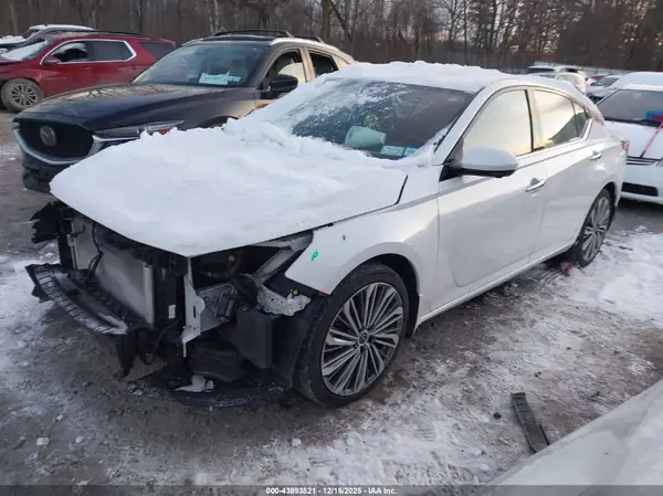 1N4BL4EW5RN304614 2024 NISSAN ALTIMA - Image 2