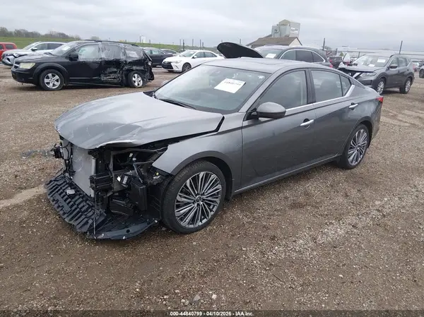 1N4BL4EW5SN300228 2025 NISSAN ALTIMA - Image 2