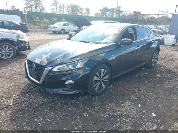 1N4BL4EW6MN348565 2021 NISSAN ALTIMA - Image 2