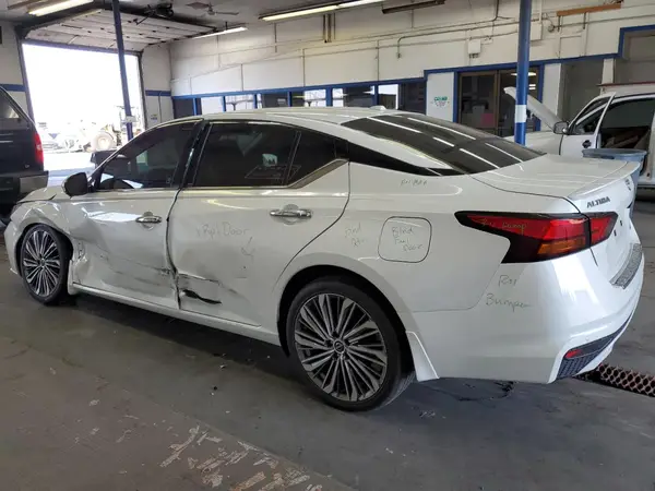 1N4BL4EW6PN374278 2023 NISSAN ALTIMA - Image 2