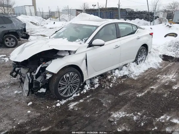 1N4BL4EW6RN424759 2024 NISSAN ALTIMA - Image 2