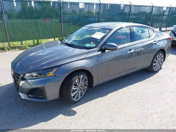 1N4BL4EW6SN429577 2025 NISSAN ALTIMA - Image 2