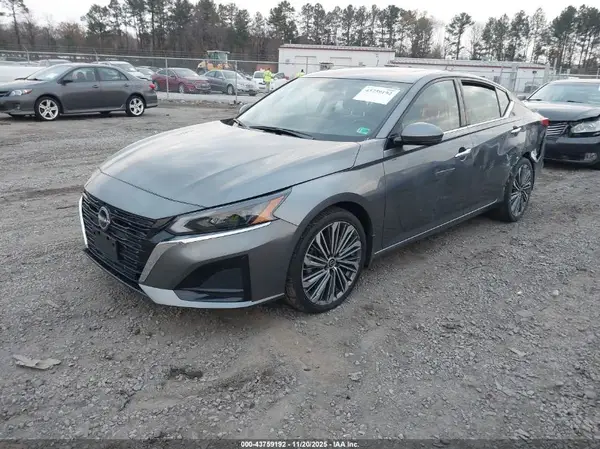 1N4BL4EW7PN389601 2023 NISSAN ALTIMA - Image 2