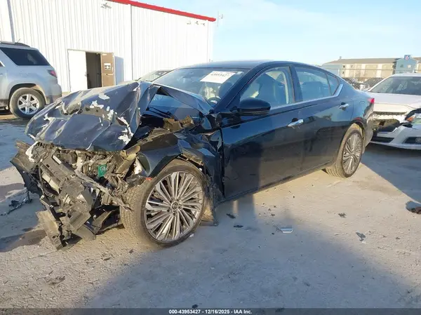 1N4BL4EW7PN408521 2023 NISSAN ALTIMA - Image 2