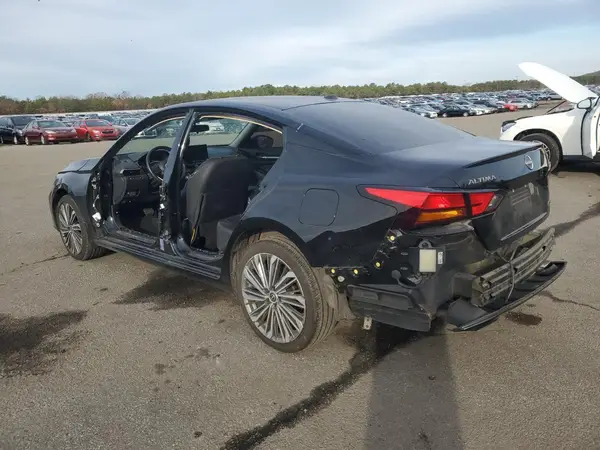 1N4BL4EW7RN302671 2024 NISSAN ALTIMA - Image 2