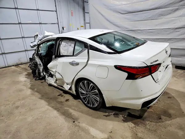 1N4BL4EW7RN311354 2024 NISSAN ALTIMA - Image 2