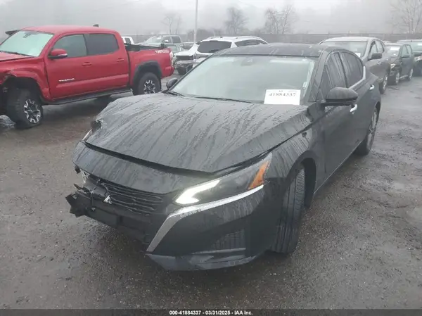 1N4BL4EW7RN368279 2024 NISSAN ALTIMA - Image 2