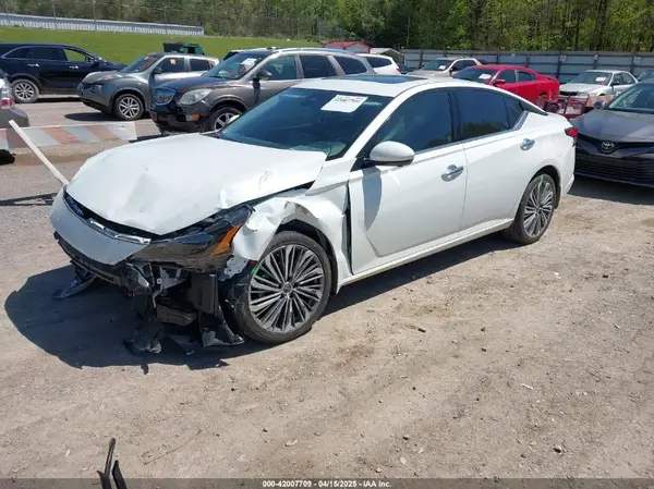 1N4BL4EW7RN406092 2024 NISSAN ALTIMA - Image 2