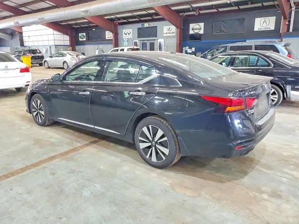 1N4BL4EW8KC130667 2019 NISSAN ALTIMA - Image 2