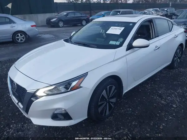 1N4BL4EW8LC170216 2020 NISSAN ALTIMA - Image 2