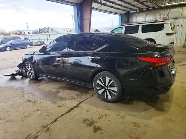 1N4BL4EW8MN373144 2021 NISSAN ALTIMA - Image 2