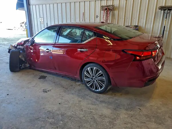 1N4BL4EW8PN300456 2023 NISSAN ALTIMA - Image 2