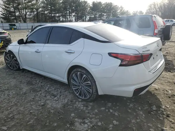 1N4BL4EW8PN319119 2023 NISSAN ALTIMA - Image 2