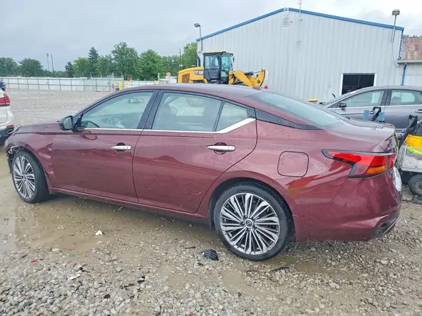 1N4BL4EW8PN373231 2023 NISSAN ALTIMA - Image 2