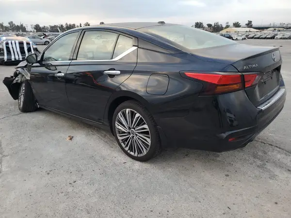 1N4BL4EW8PN417423 2023 NISSAN ALTIMA - Image 2