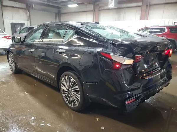 1N4BL4EW9PN393326 2023 NISSAN ALTIMA - Image 2