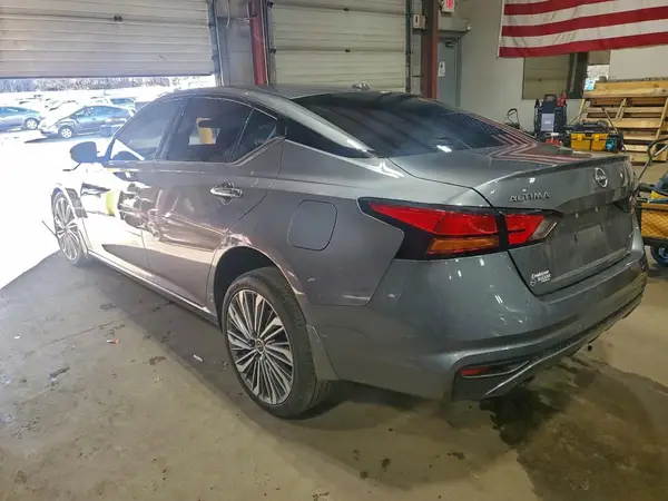 1N4BL4EW9RN386296 2024 NISSAN ALTIMA - Image 2