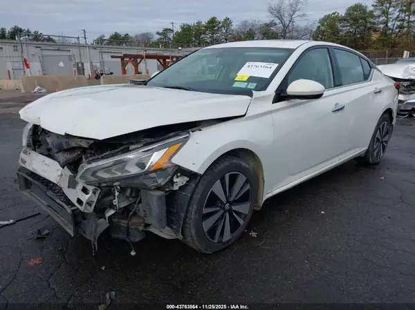 1N4BL4EWXKN302573 2019 NISSAN ALTIMA - Image 2