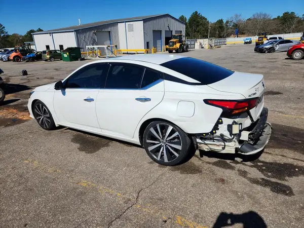 1N4BL4FV4LN304410 2020 NISSAN ALTIMA - Image 2