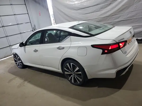 1N4BL4FW7KN302755 2019 NISSAN ALTIMA - Image 2