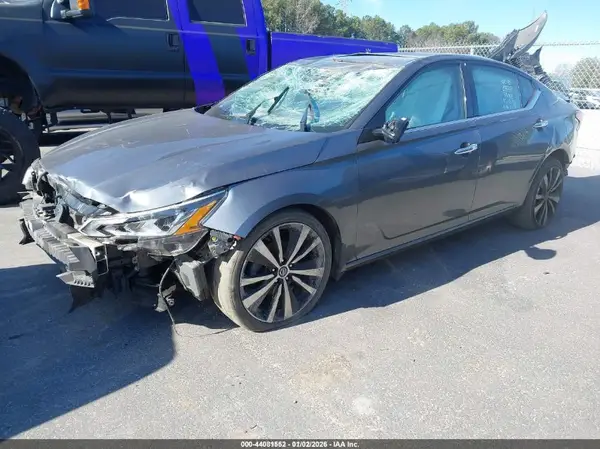 1N4BL4FW8NN302154 2022 NISSAN ALTIMA - Image 2